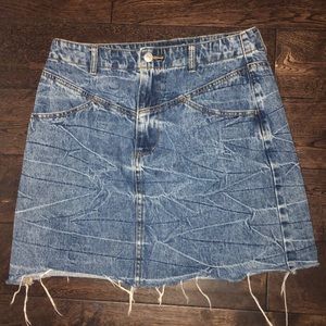 super cute mini jean skirt!